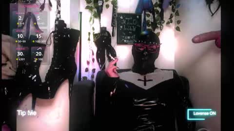 Julian Mask online show from October 18, 11:13 am