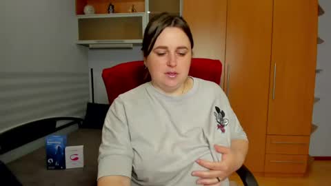 Naomi online show from May 29, 7:06 am