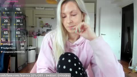 LeaVixx online show from October 31, 11:36 am