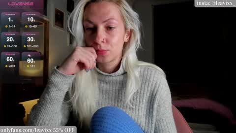 LeaVixx online show from December 22, 6:04 pm