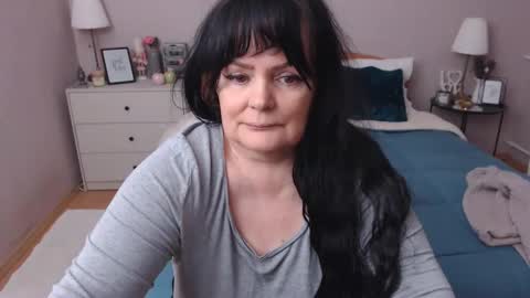 Mary online show from December 21, 2:10 pm