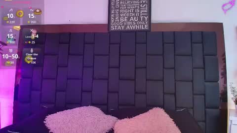 Lexi Howard  online show from September 11, 5:30 am