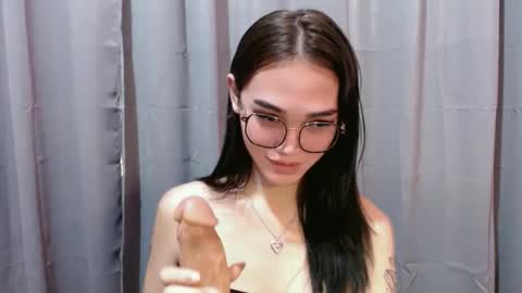 lexibabe_ online show from May 27, 5:59 am