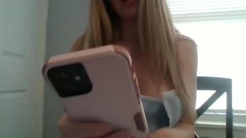 Cassy online show from December 3, 5:26 pm