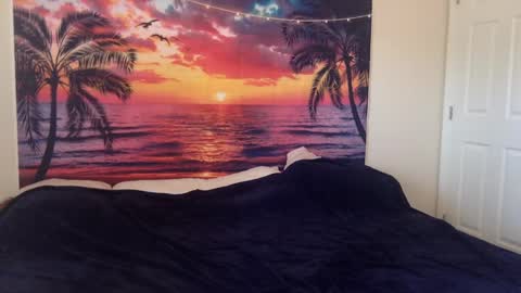 Alexia L. online show from September 13, 4:15 pm