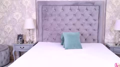 Lexi Riley online show from October 1, 5:45 am