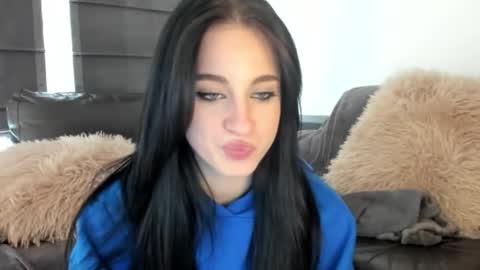 Lexi online show from October 30, 7:33 am