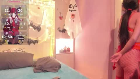 L I A  online show from October 18, 7:00 am