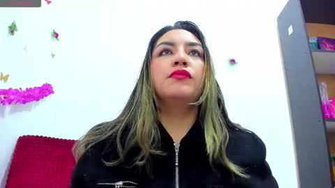 lexyy24_ online show from March 4, 9:49 am