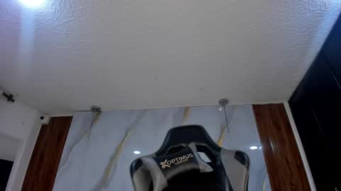 lia_16_ online show from April 18, 11:13 am