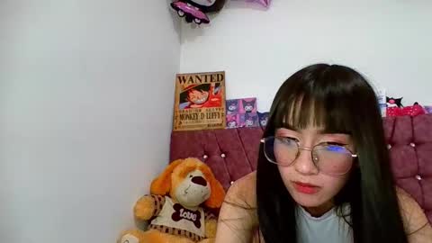 Lia Johnson online show from March 6, 5:24 am