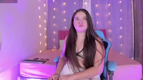 lia_little18 online show from January 19, 3:50 am