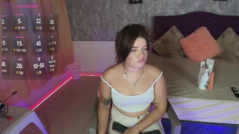 lia_little18 online show from March 4, 4:17 am