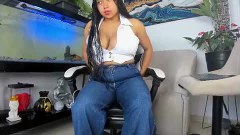lia_lovelly online show from June 14, 5:35 pm