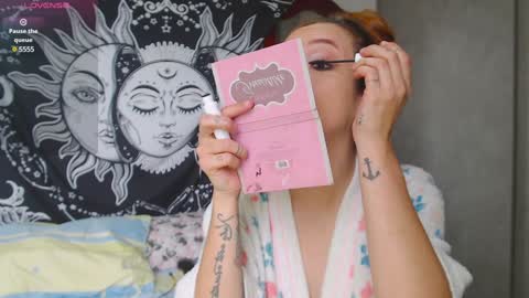 Lia Monroe online show from January 8, 5:15 pm