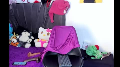 lia_rip01 online show from September 19, 4:17 pm