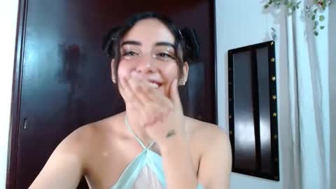   lia  online show from February 25, 3:31 am