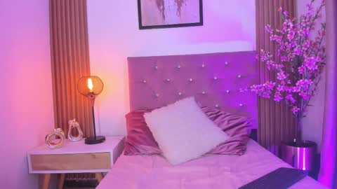 liaa_queen online show from March 9, 6:33 pm