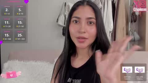 Lia Johnsons online show from February 20, 3:05 am