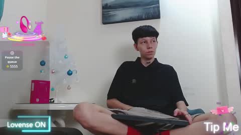 Liam  online show from December 22, 9:07 pm