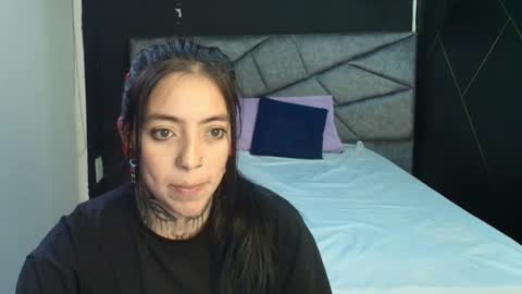 L I A M O N R O E online show from November 30, 11:58 am