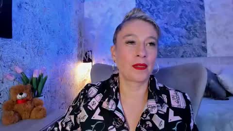 Lian online show from February 26, 7:57 pm