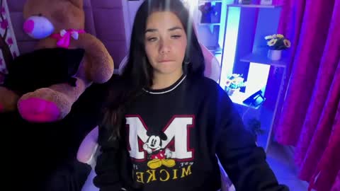 liany_taylor online show from June 2, 6:14 am