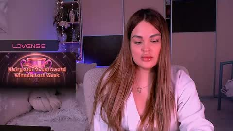 libra_mia online show from April 15, 12:39 pm