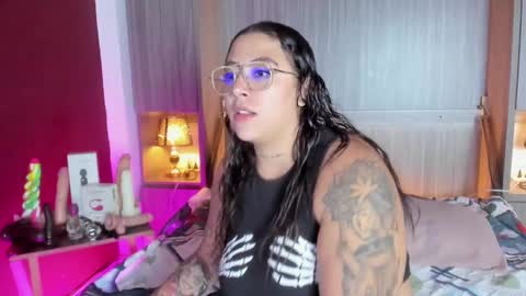         online show from March 5, 11:49 am