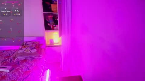         online show from March 7, 11:40 am