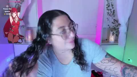         online show from March 28, 11:54 am