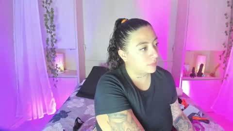         online show from February 9, 1:13 pm