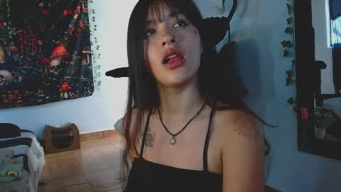 lil angel7 online show from April 1, 7:22 pm