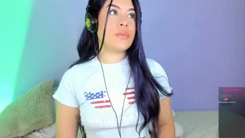 Lola online show from February 1, 1:02 am