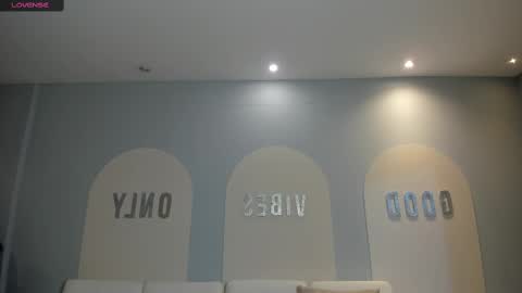 Lila West online show from March 6, 11:58 am