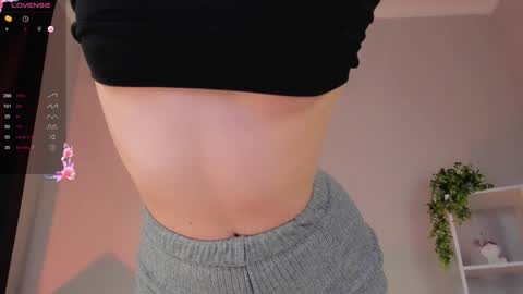 lili__roze_ online show from January 15, 9:51 pm
