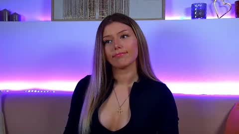 Mia online show from February 11, 4:46 pm