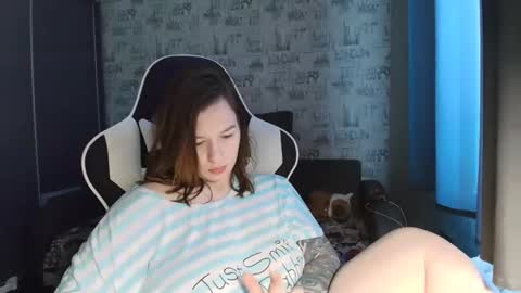 liliawoolf online show from February 19, 10:59 am