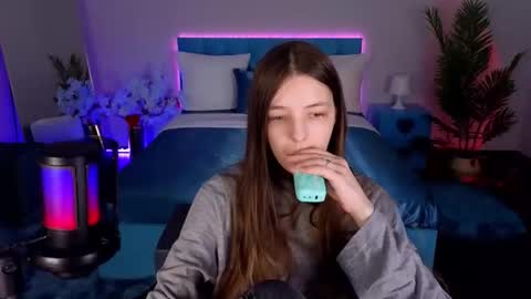 Lili Bakery online show from February 9, 2:36 am