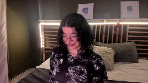  Lili  online show from March 6, 5:46 am