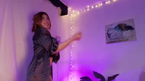 your love online show from February 19, 5:07 am