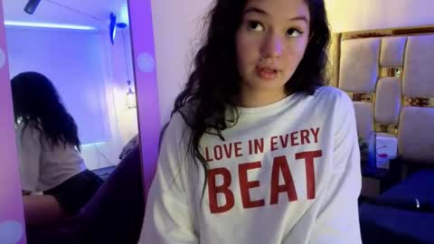 lilimini online show from March 16, 8:35 pm