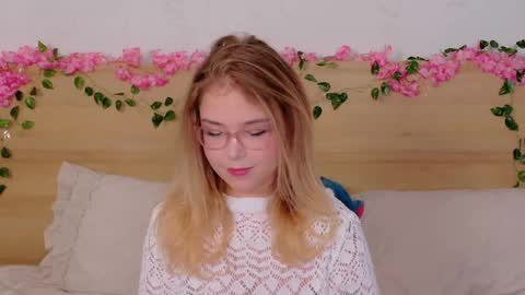 Lilith Bonheur online show from October 24, 10:17 pm