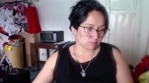 Laura lopez online show from December 10, 7:00 pm