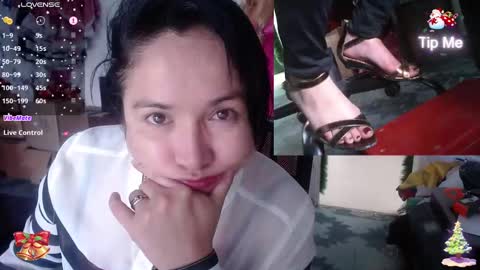 Laura lopez online show from December 17, 2:11 pm