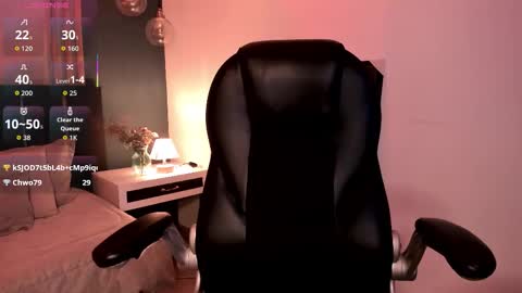 Lilith  online show from September 24, 3:00 pm