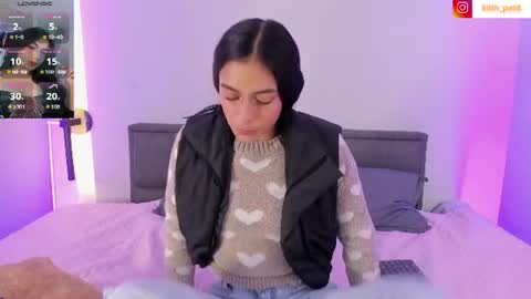 Lili petit  online show from June 25, 1:13 pm