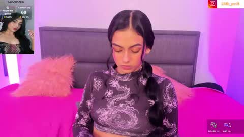 Lili petit  online show from July 17, 2:10 pm