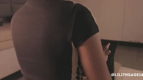 lilith_sage_ online show from March 5, 8:26 pm