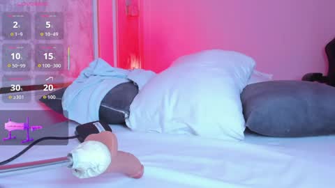 L I L I  online show from March 8, 2:48 am